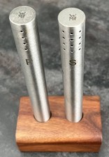 Salz- und Pfefferstreuer aus