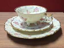 Prunk Sammeltasse gestempelt Goldrand Blumen exklusiver seltener Henkel #PK018