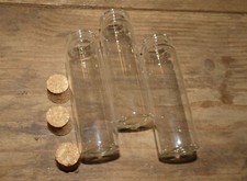 Mini-Glasflaschen mit Korken