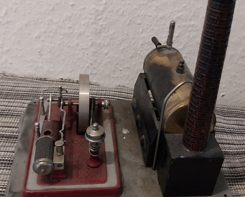 Alte dampfmaschine sehr alt - dampfmaschine,