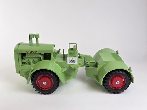 Steiger barney traktor - barney,
