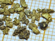 Echtes kristallines schweizer Berggold, Naturgold, Goldnugget, Goldstufe, Gold
