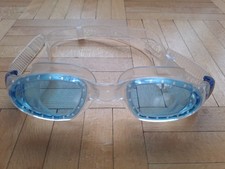 Schwimmbrille von Aqua Sphere für Kinder mit Aufbewahrungsbox