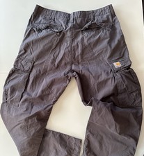 Hose von Carhartt Größe 34/34 mit kleinem Fleck