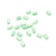 Glasschliffperlen als  Quader