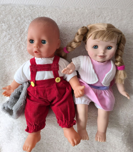 Zwei spielpuppen bayer - spielpuppen,