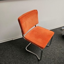 ZUIVER Ridge Rib Stühle |