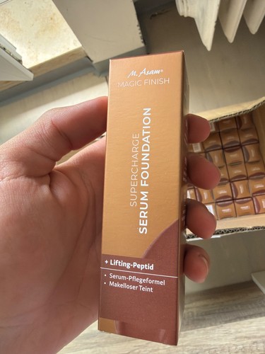Serum foundation 440 deep - serum,