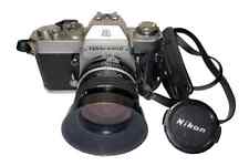 Nikon NIKKORMAT EL 35mm SLR mit Nikon NIKKOR 28mm 1:3,5