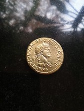 Massive Bronze-Sesterze des