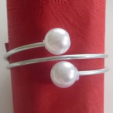 Serviettenringe Perlen Tischdekoration Hochzeit Taufe silber weiß Menge zur Wahl