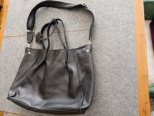 Tasche mit vielseitigen Trage- und Einsatzmöglichkeiten, Leder, Schwarz, Tiptop!