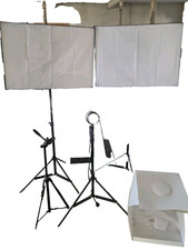 Godox 300DI Set 3 Stk. inkl. 2 Softboxen, 3 Stative und Blitzlicht für Mode