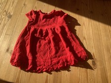 Rotes mädchen baby - baby, kleid