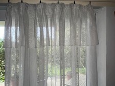 Gardinen Store mit Faltenband weiß gebraucht - für langes, schmales Fenster. 