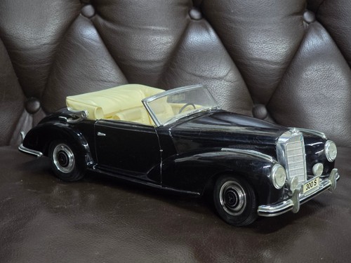 Maisto mercedes benz - 300, s
