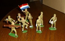 9 Starlux Soldaten-Hartplastik-6cm-teilw. gemarkt-guter Zustand-selten(11)