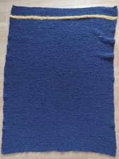 Wohn -Decke Plaid in dunkelblau/gelb , handgestrickt ,in Rollstuhlgröße