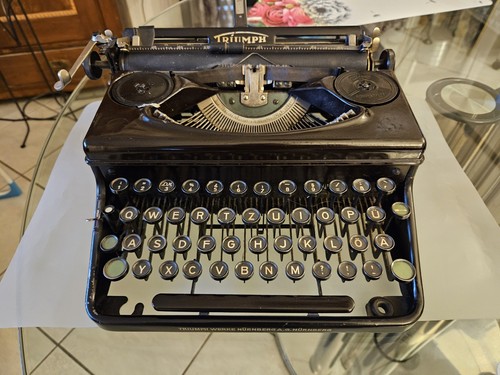 Triumph adler schreibmaschine - triumph,