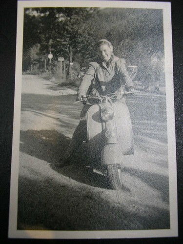 Altes foto 1953 junge - frau, auf