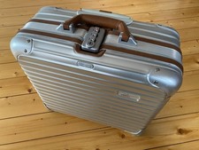 RIMOWA Lufthansa Boeing 747-8 Business Trolley 28L Aluminiumlegierung 2-Räder...