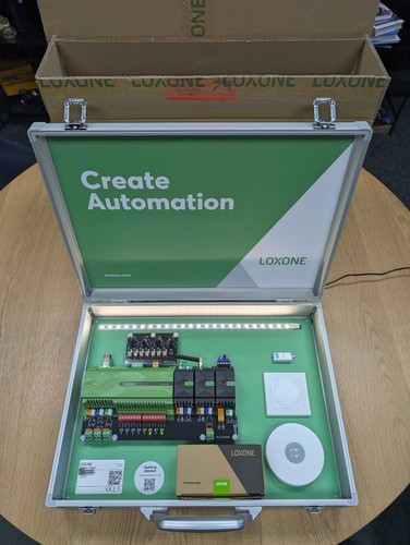 Loxone demo case - demo, 100228
