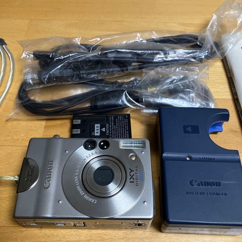 Canon ixy digital 200 compact - canon,