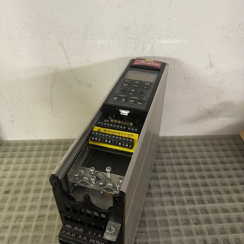 Danfoss vlt6002ht4b20str3dlf00 - danfoss,