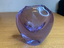 Massive Glasvase in Lila mit