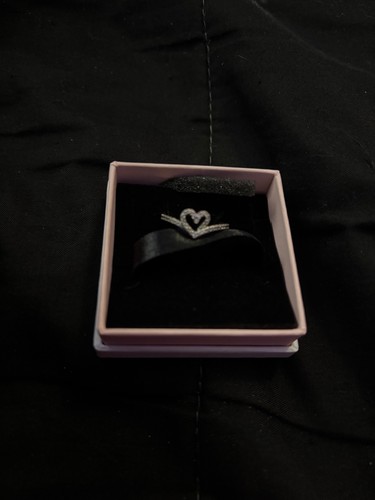 Sparkling wishbone heart - sparkling,