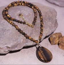 ✅ Tigerauge Edelstein