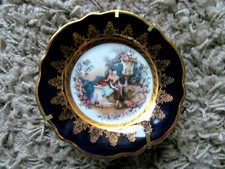 Dekoteller mit Ständer Reaussé Limoges France 13,3 cm