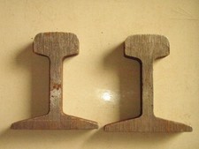 2 Stücke Original-SCHIENENPROFIL, klein (S18); 1,5 cm dick / 9,4 cm hoch; 544 g