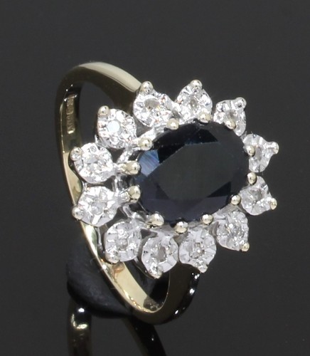 Oval cluster ring - cluster-ring, karat