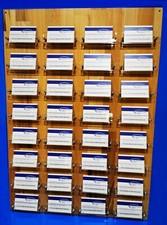 32-Fach Visitenkartenwandhalter,Visitenkartenständer aus Holz und Acrylglas 