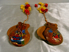 PAAR SPANISCHE KASTANIEN AUS