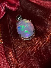 Welo Opal Cabochon 925 Sterlingsilber Anhänger