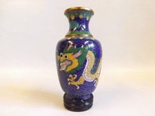 Fine Cloisonné Vase with Dragon Motif – Handcrafted, China, 20th Century