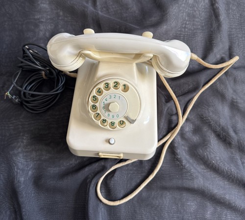 Altes telefon mit - telefon,