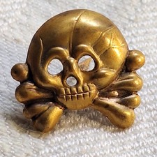 Alter früher Totenkopf für