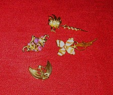   5 Stck. Broschen aus ,,Omas