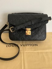 Louis Vuitton Pochette Metis