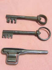 Barock Eisenschlüssel, 3x  um 1700 JH. geschmiedet, Faltschlüssel 1880Jh.