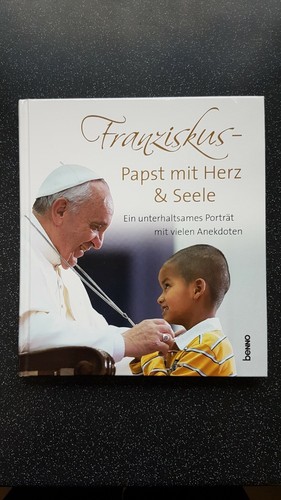 Franziskus papst mit herz - -,