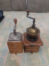 2 alte HOLZKAFFEMÜHLEN