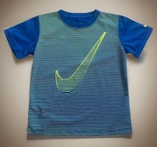 Jungen T-Shirt von Nike 122/128 Gr.7 blau gelb