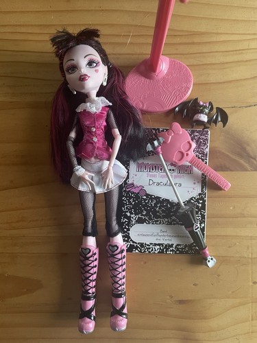 Monster high draculaura - draculaura, basic