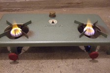 Spirituskocher Turm 36, zweiflammig, Grün, funktioniert gut