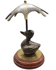 Vintage Messing Ente mit Regenschirm auf Holzsockel Indien 1970er
