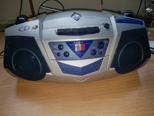 Radio kassetten - /,